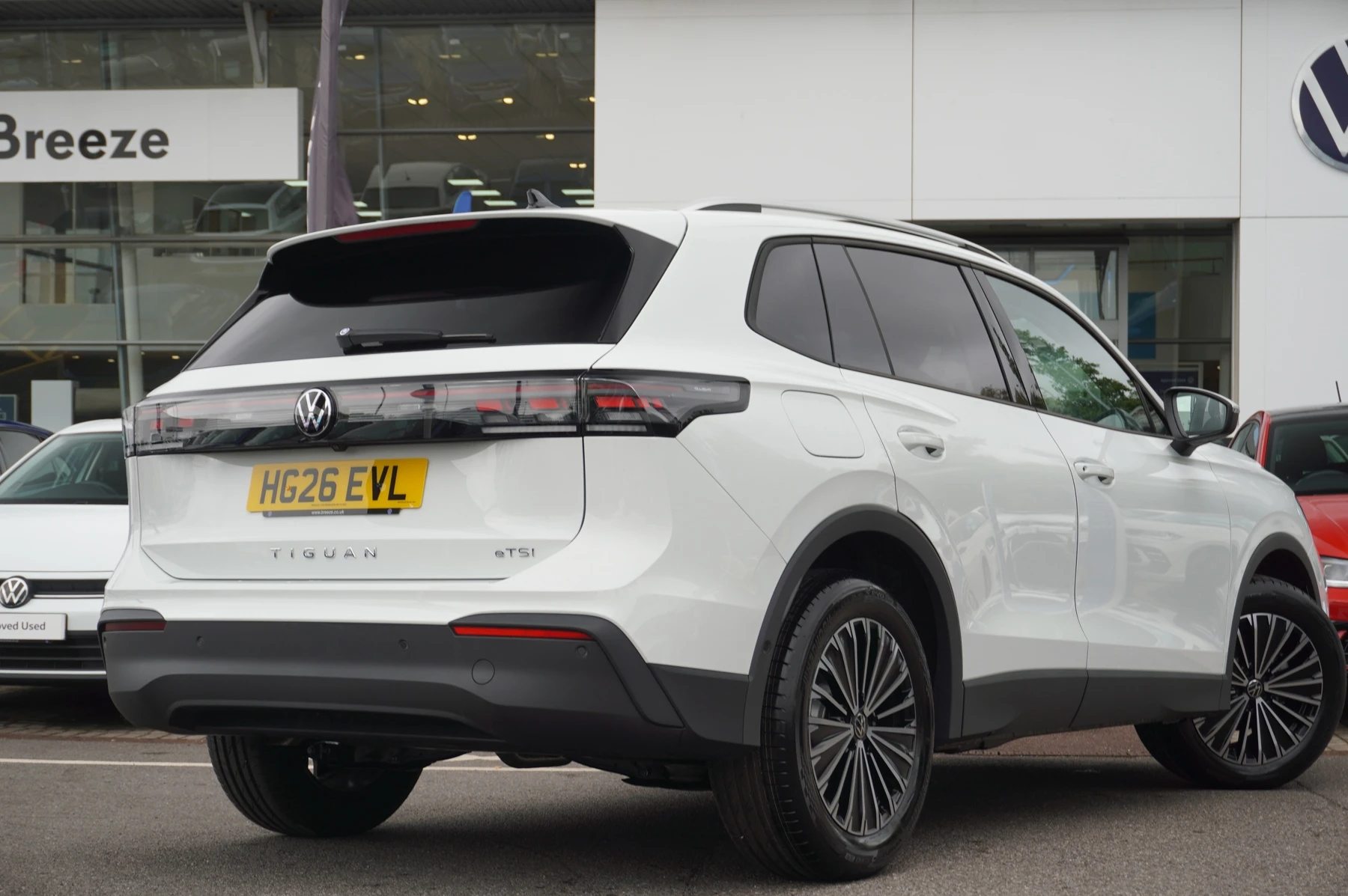 Volkswagen-Tiguan-image-14