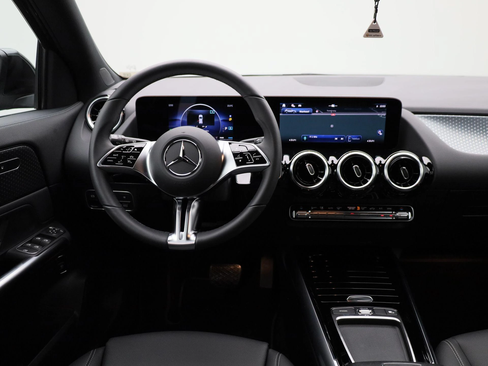 Mercedes-Benz GLA 200 Luxury Line