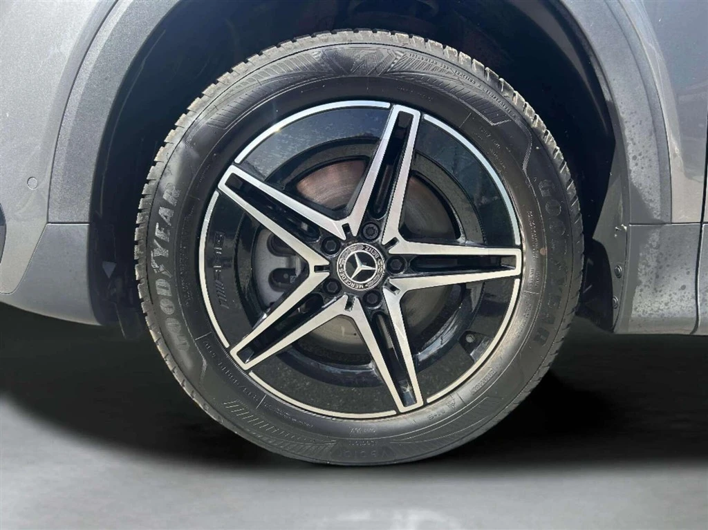 Mercedes-Benz-EQB-image-8