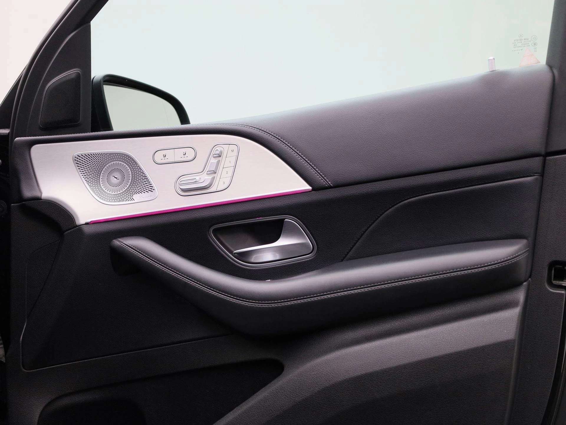 Mercedes-Benz-GLE-image-45
