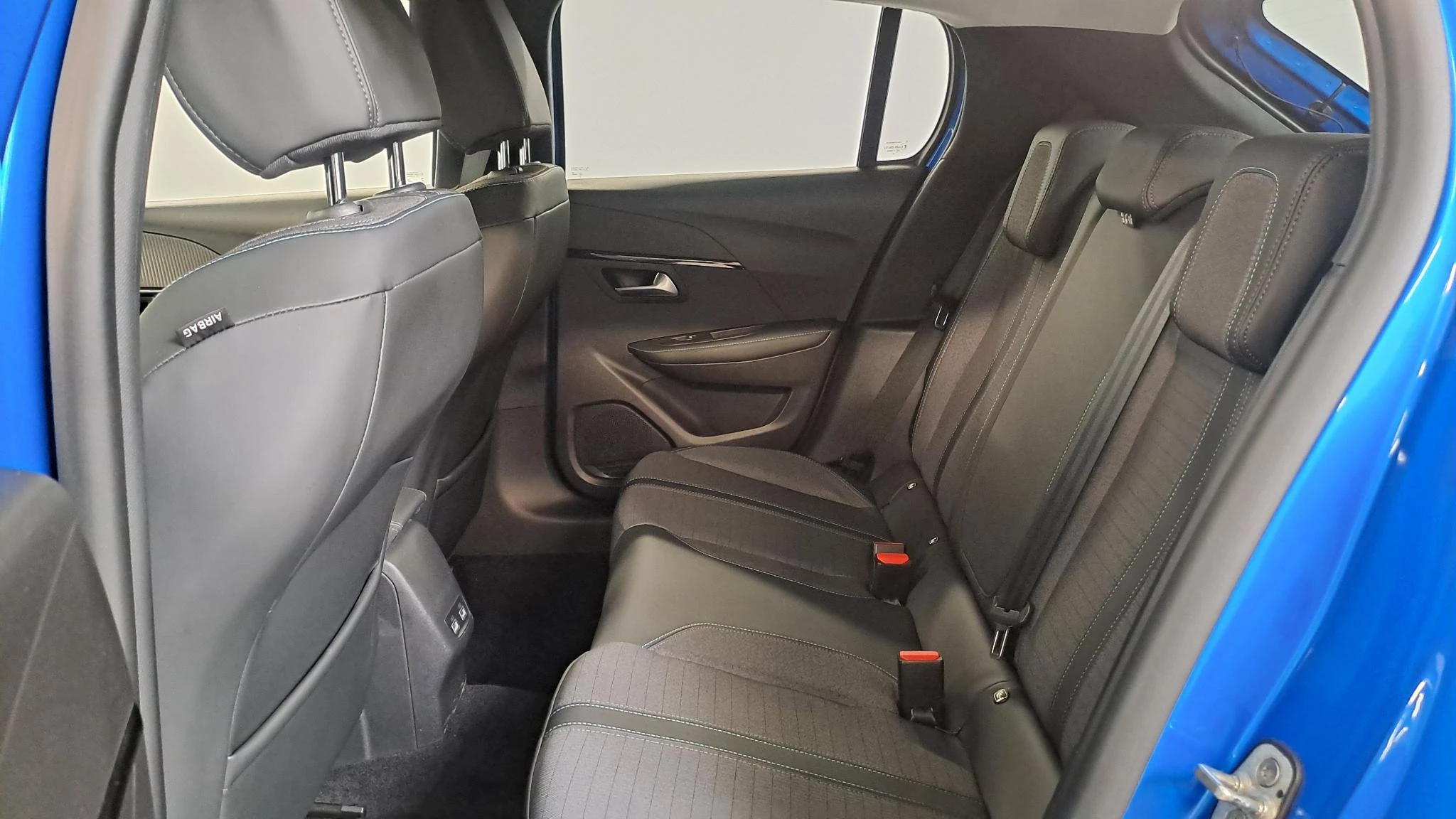 Peugeot-208-image-10