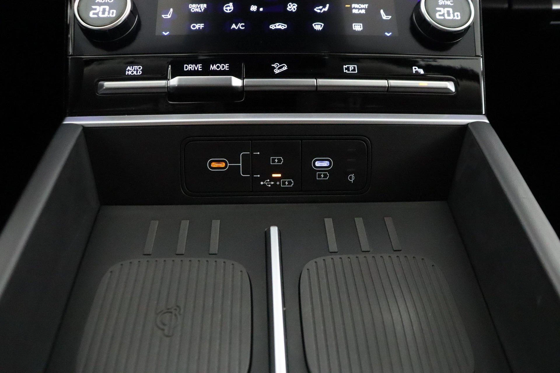 Hyundai-Santa Fe-image-56