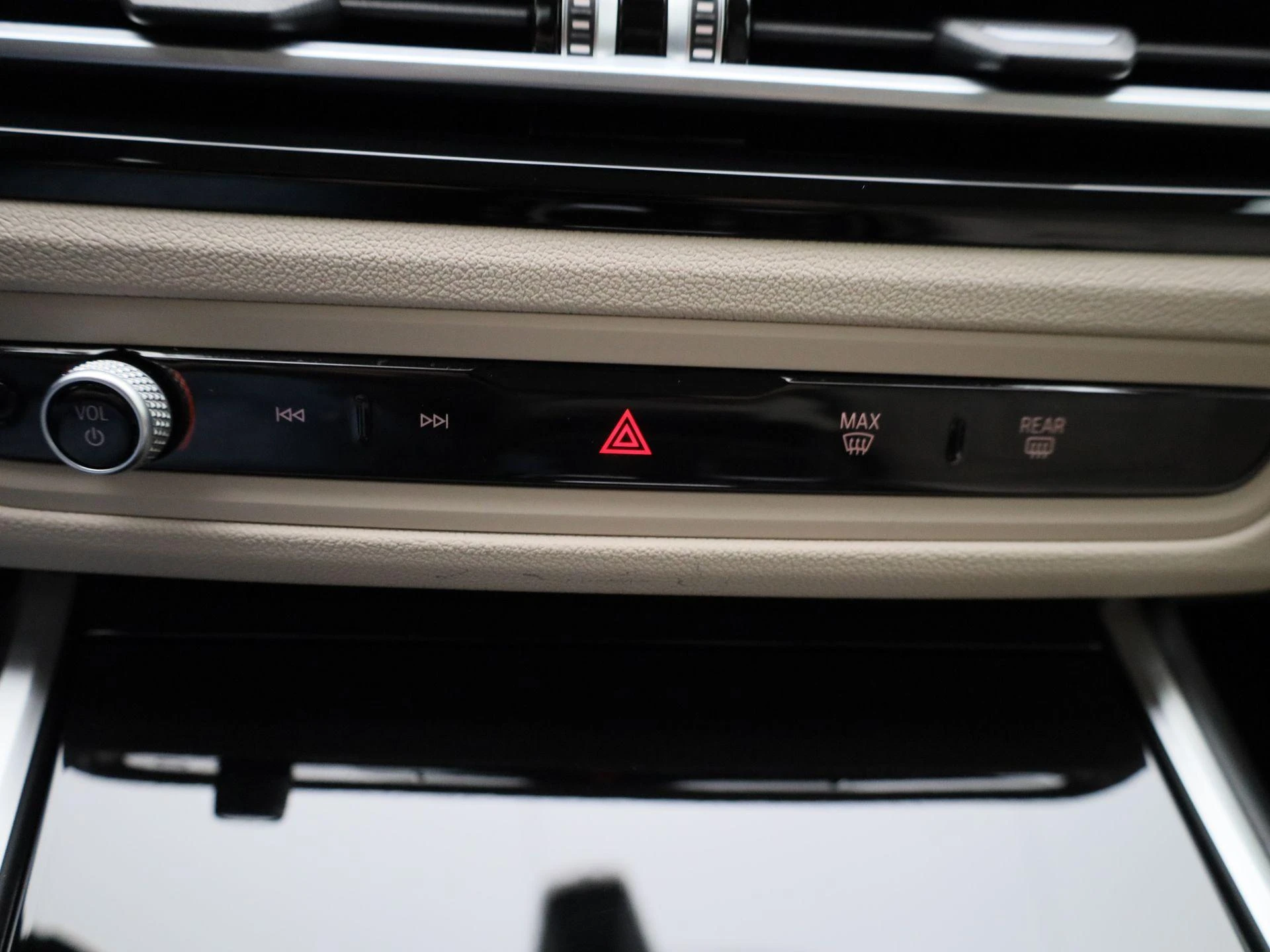 BMW-i4-image-20