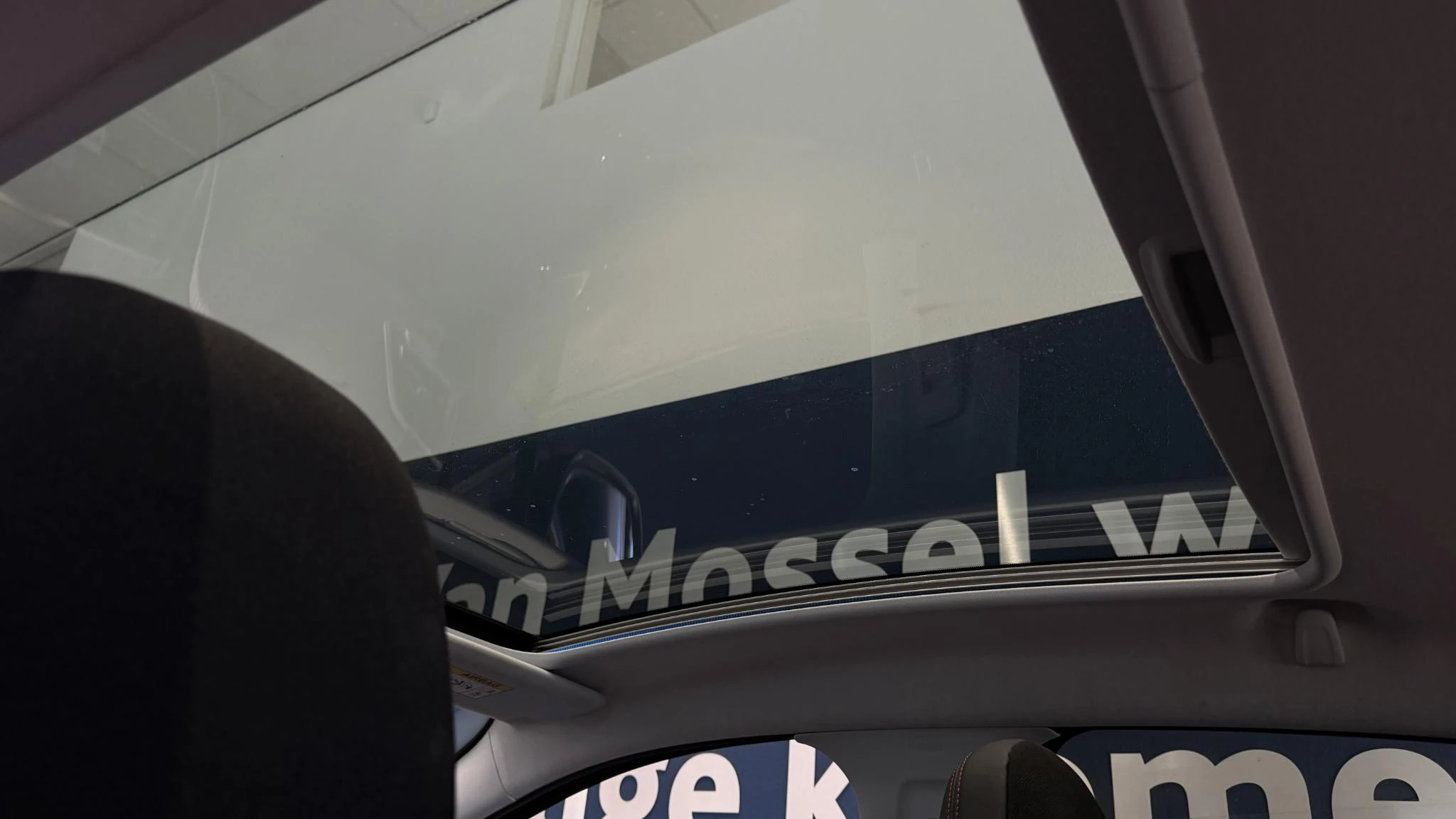Peugeot-208-image-23