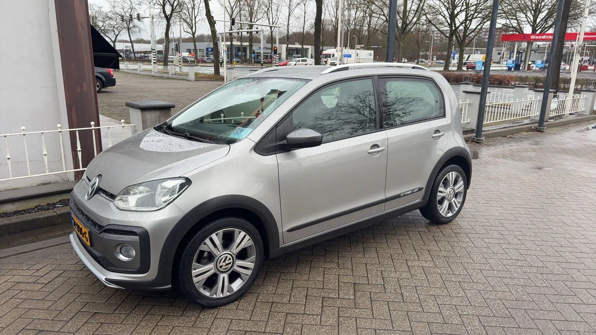 Volkswagen-up!-image-18