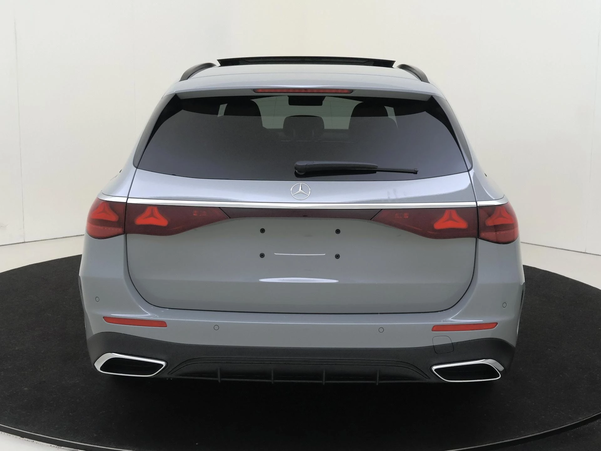 Mercedes-Benz-E-Klasse-image-5