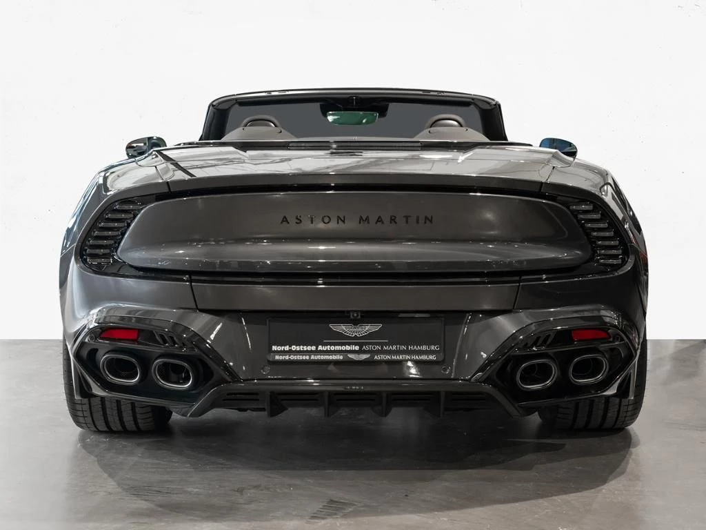 Aston Martin-Vanquish-image-20