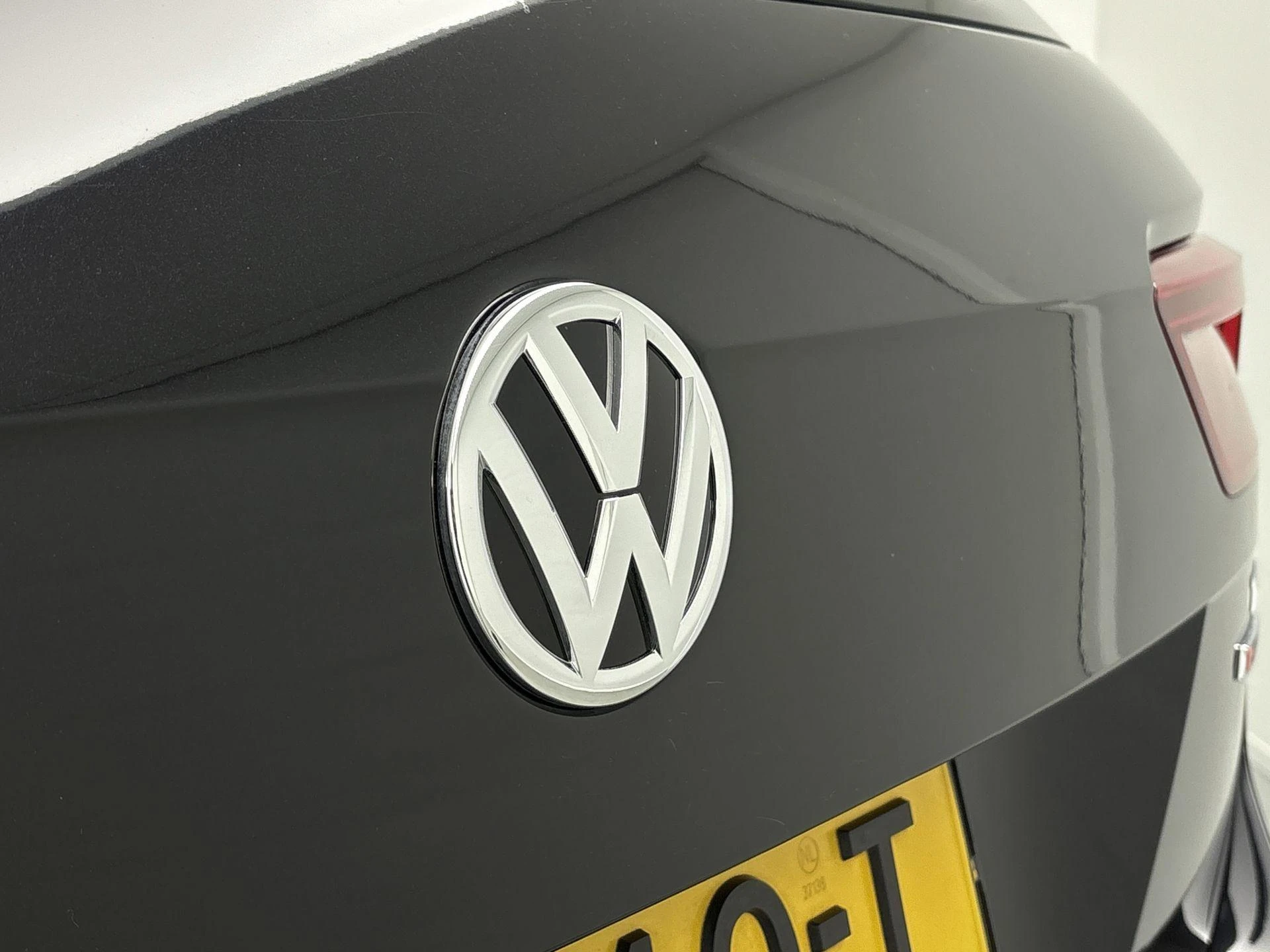 Volkswagen-Tiguan-image-20