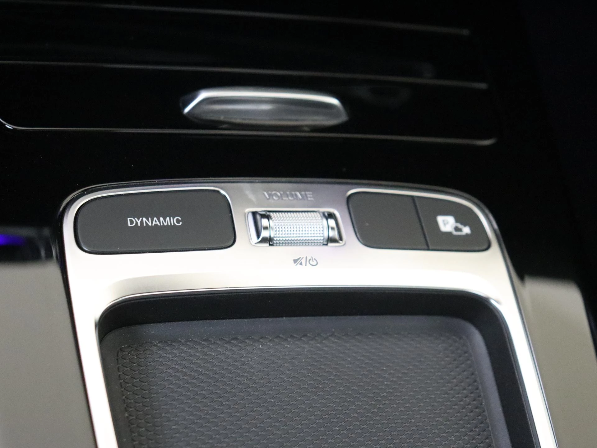 Mercedes-Benz-A-Klasse-image-20