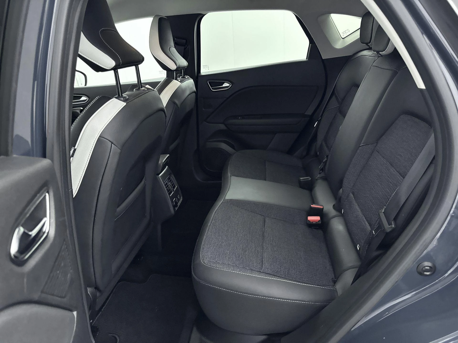 Renault-Captur-image-12