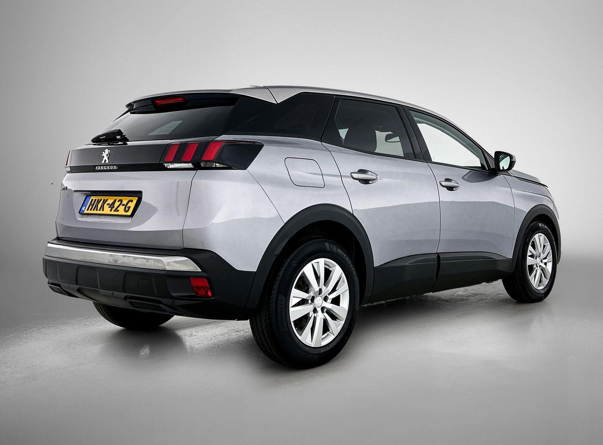 Peugeot 3008 1.2 PureTech Blue Lease Executive