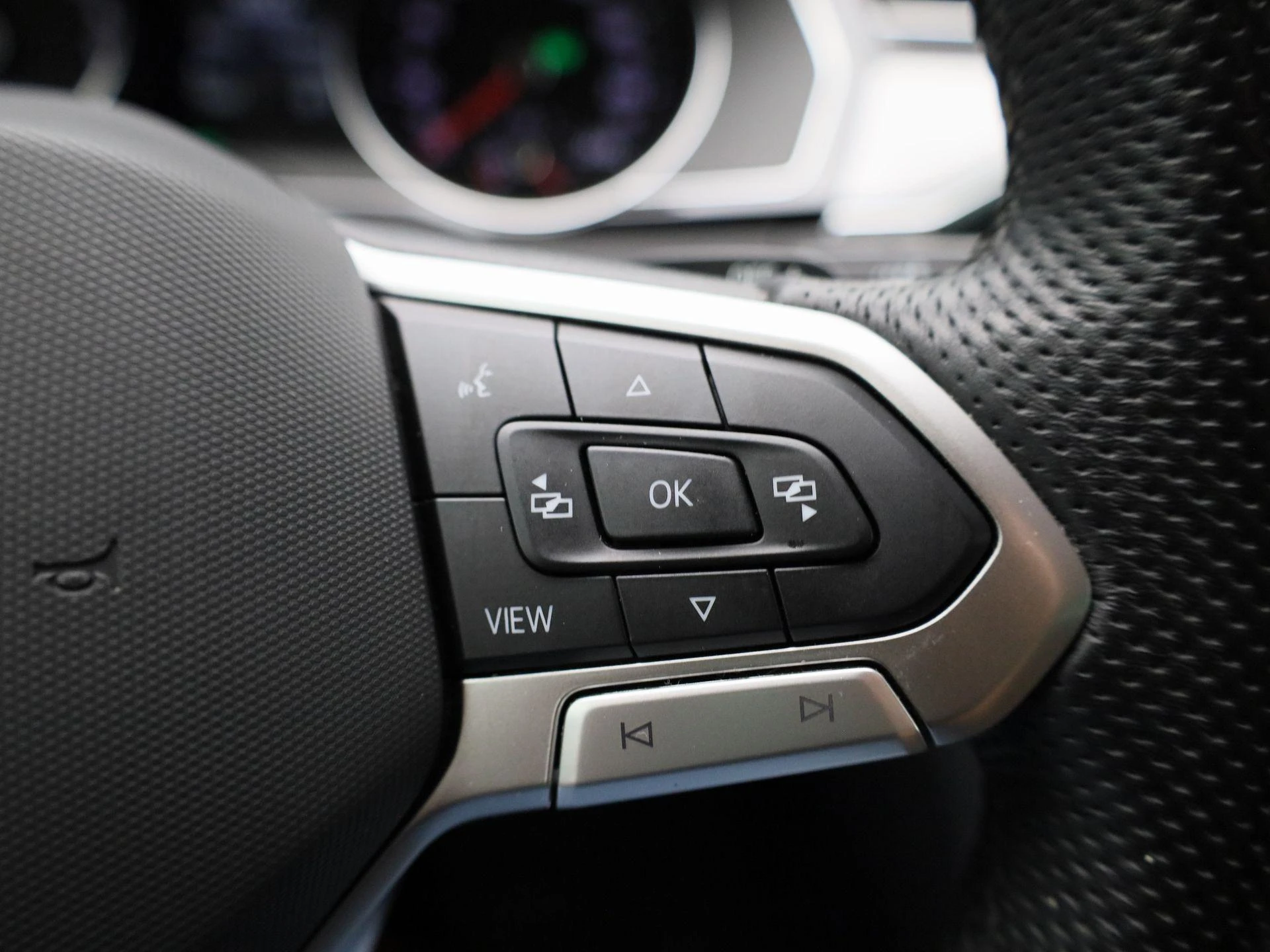 Volkswagen-Passat-image-17