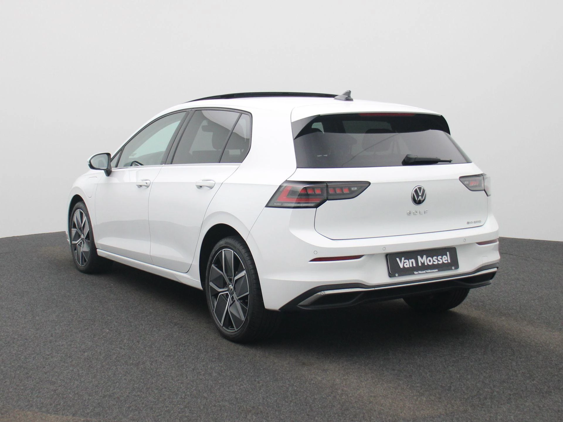 Volkswagen Golf 1.5 eHybrid Style Edition 204 PK|