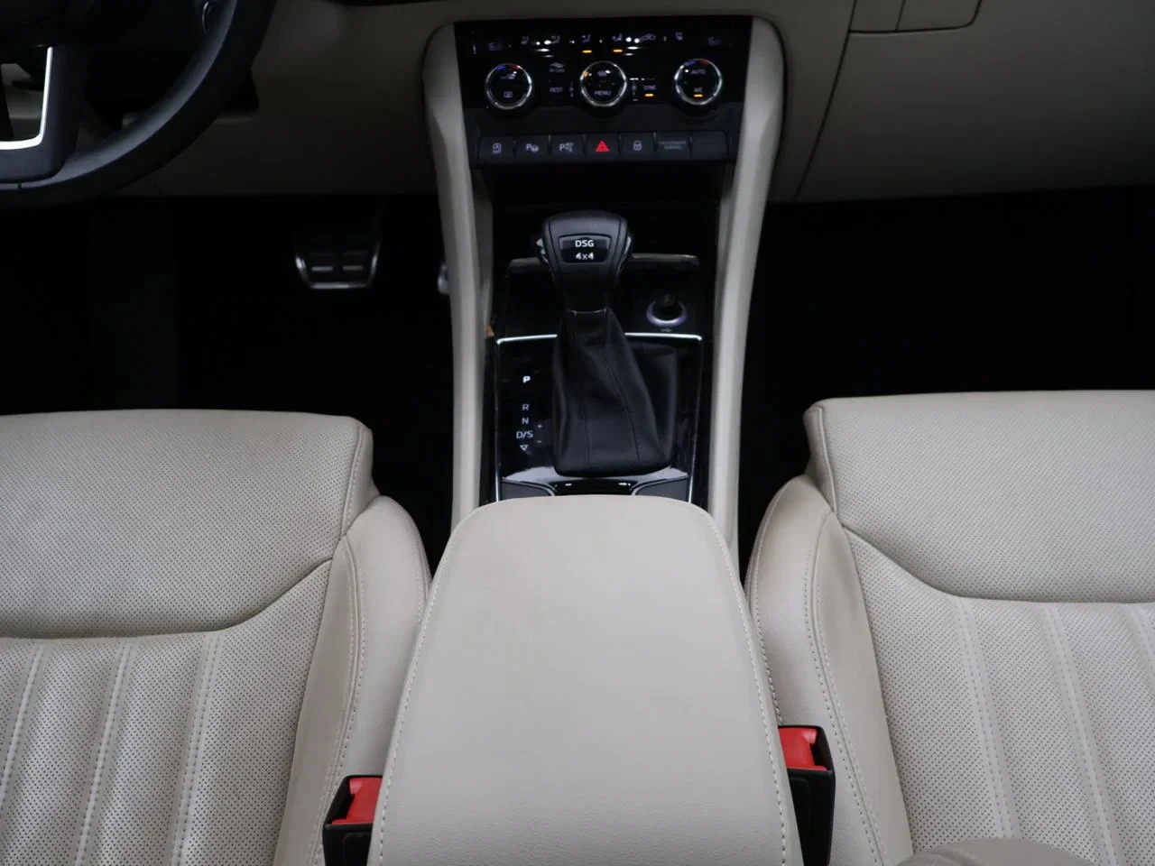 Škoda Kodiaq Kodiaq 2.0TSI 4x4 L&K 190PK *AUTOMAAT*PANODAK*TREKHAAK*BEIGE LEDER*360° CAMERA*ACC*APP-CONNECT*...*