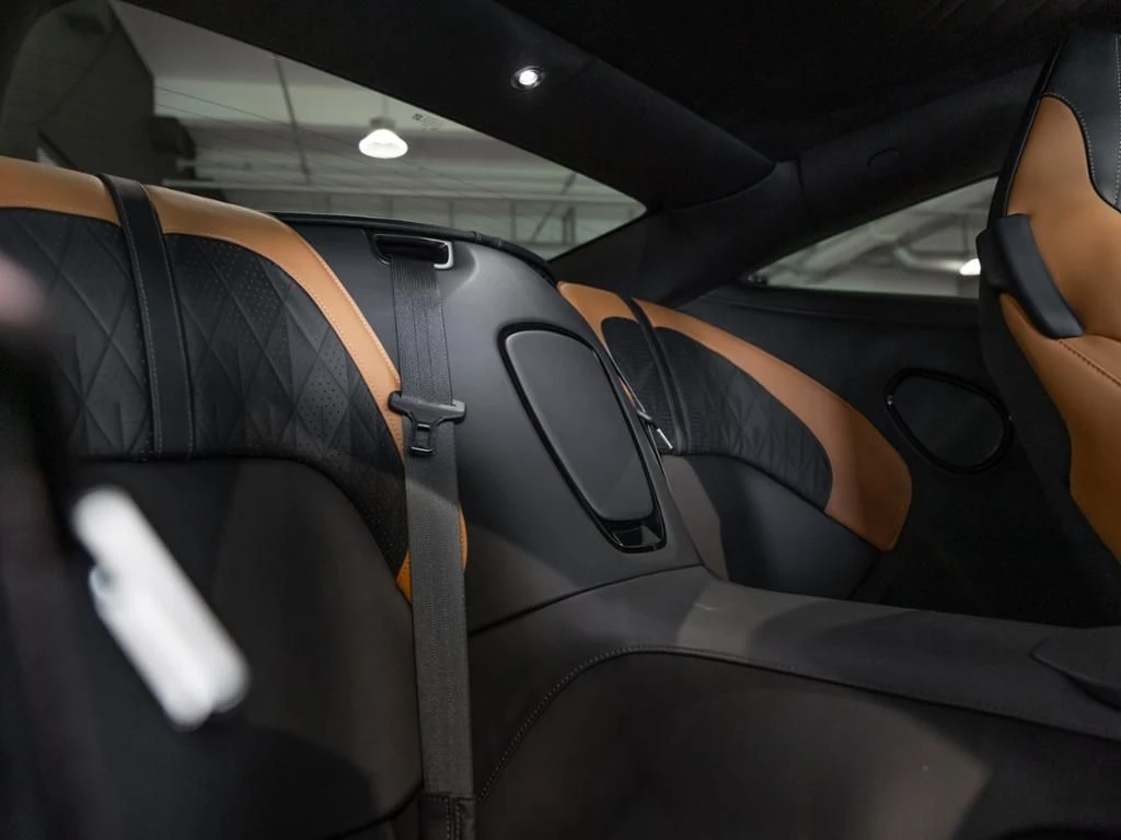 Aston Martin DB12 Coupe Aston Martin Hamburg
