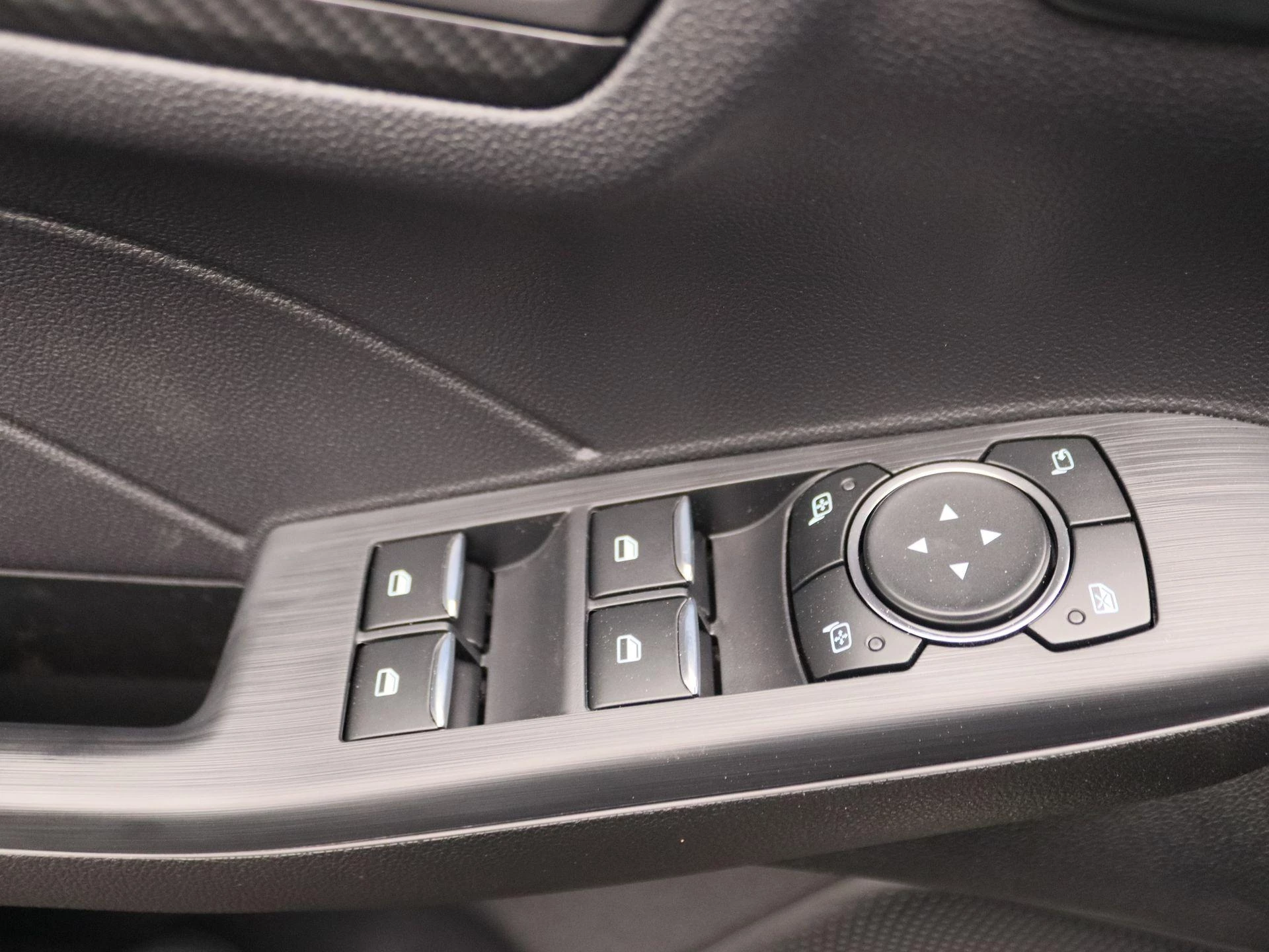 Ford-Kuga-image-23