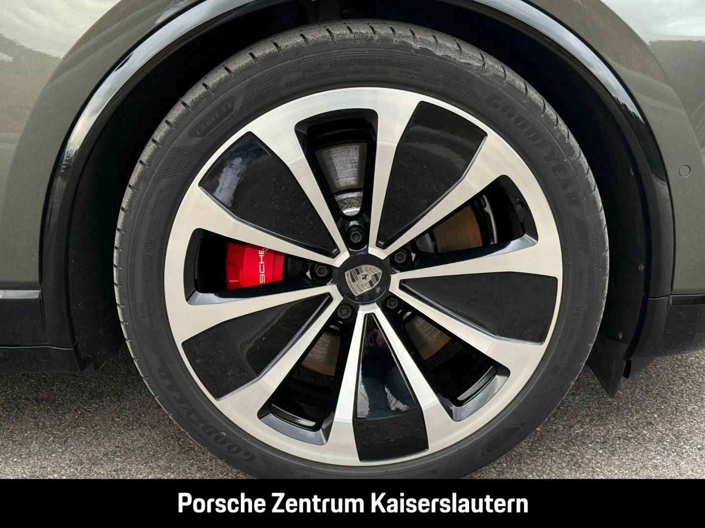 Porsche Macan Turbo 22-Zoll Rückfahrkamera LED-Matrix turbo