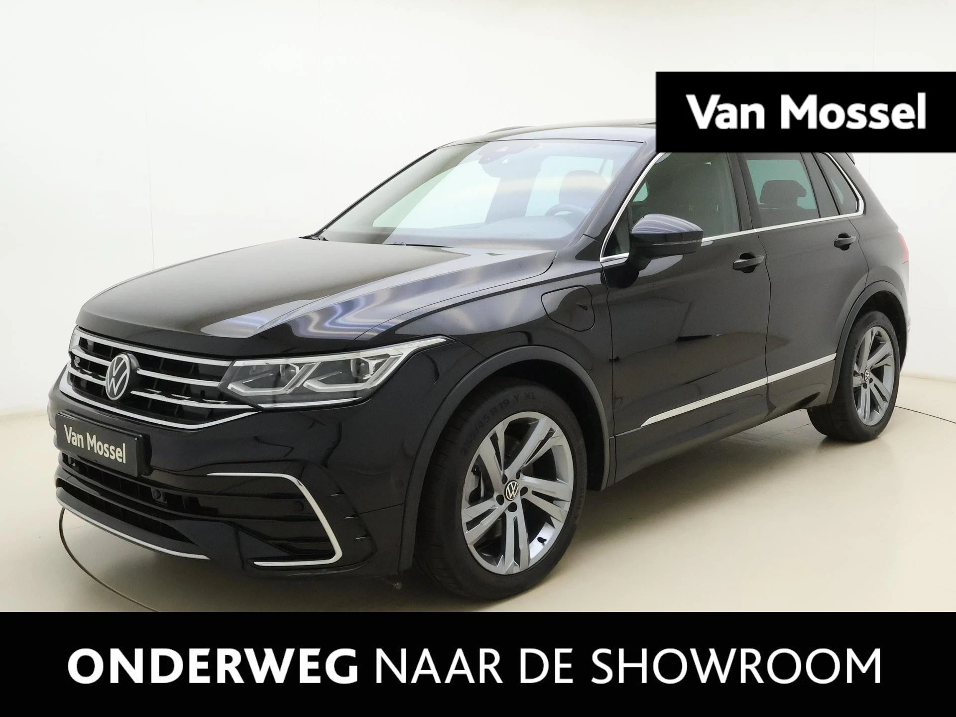 Volkswagen-Tiguan-image-0