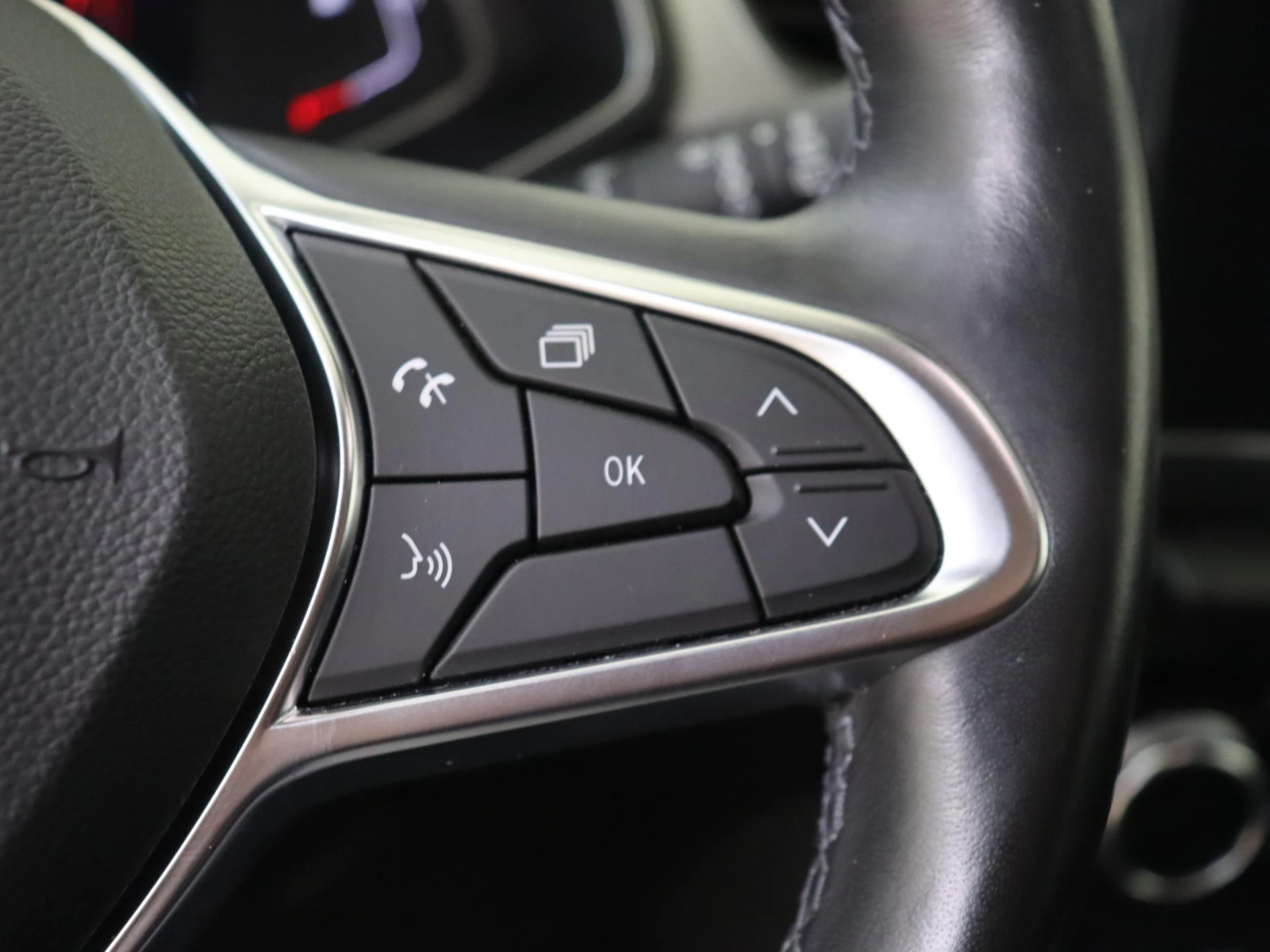 Renault-Captur-image-12