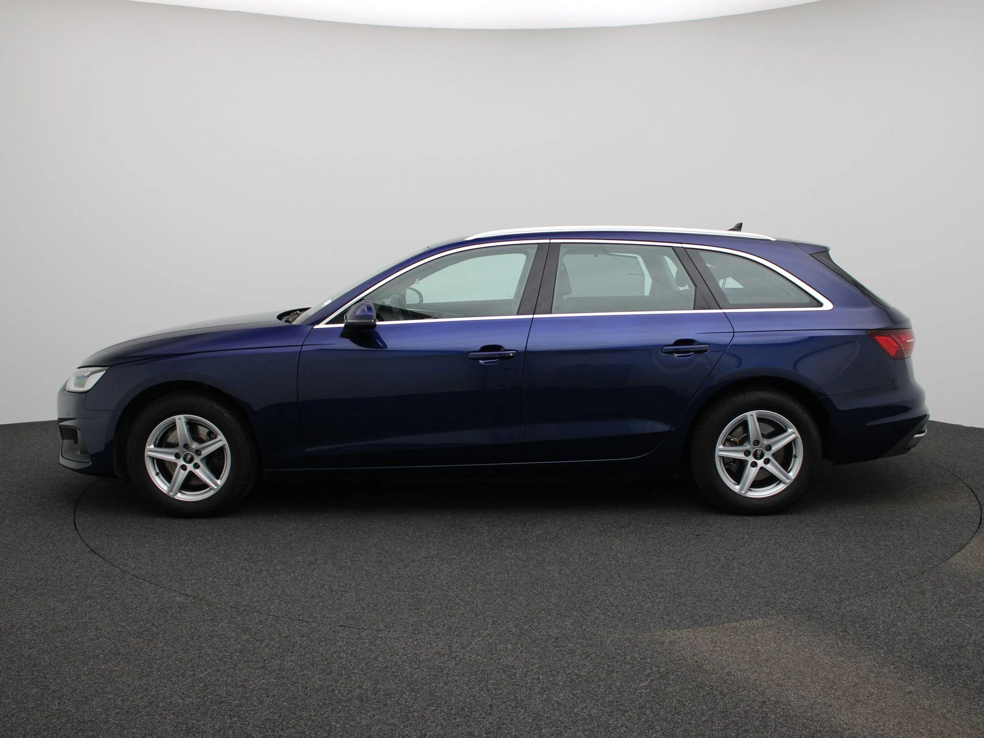Audi-A4-image-4