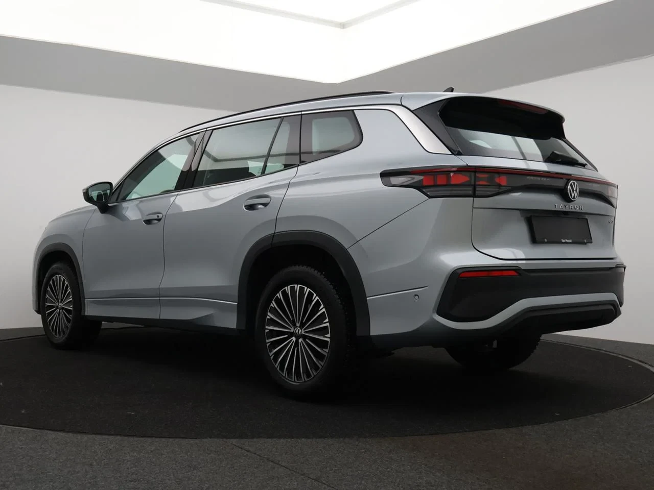 Volkswagen Tayron VW Tayron 1.5eTSI mHEV 150PK *AUTOMAAT*360°CAMERA*7 ZITPLAATSEN*ACC*PDC*NAVI*APP-CONNECT*LED*...*