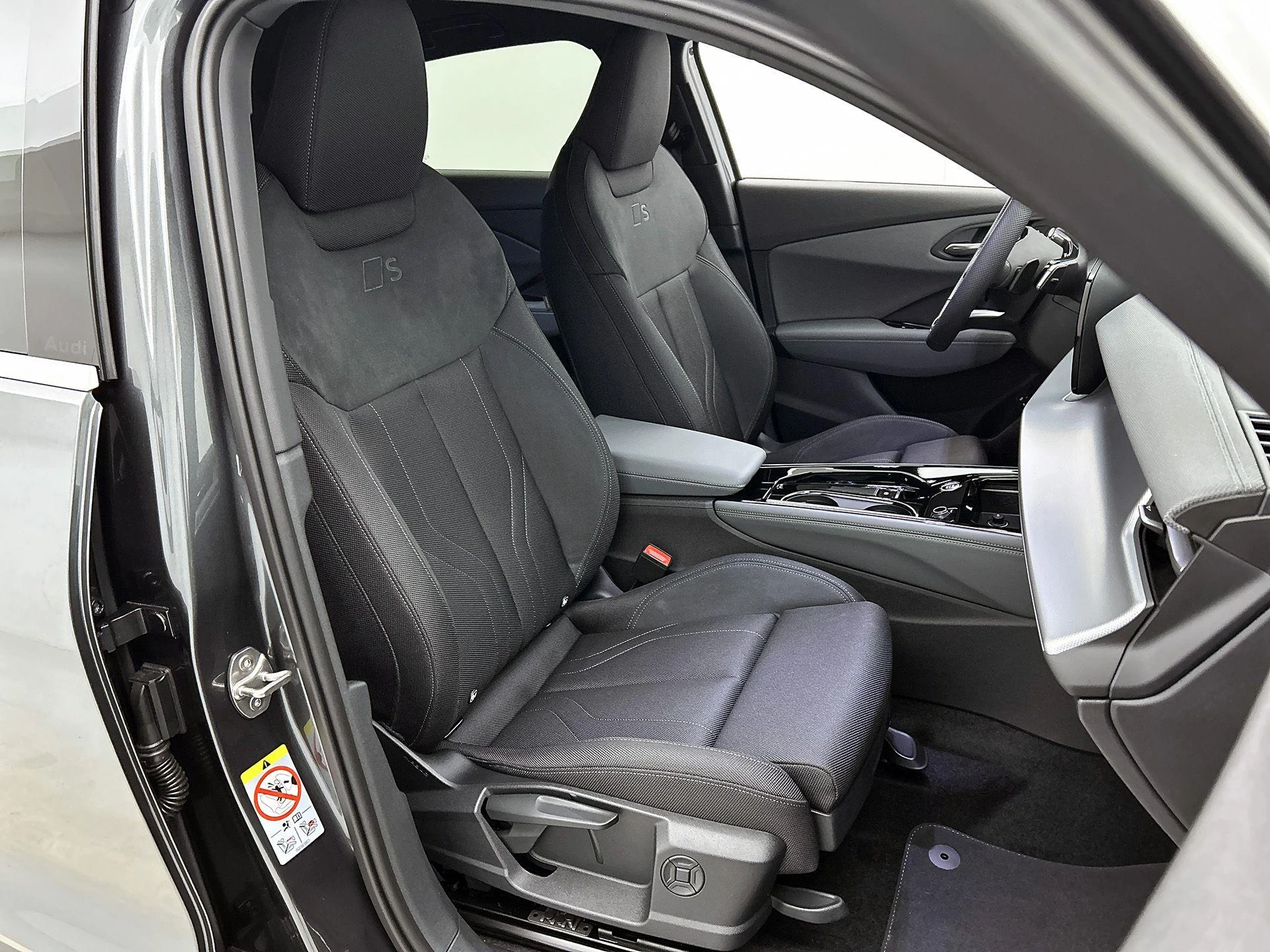 Audi-Q3-image-48
