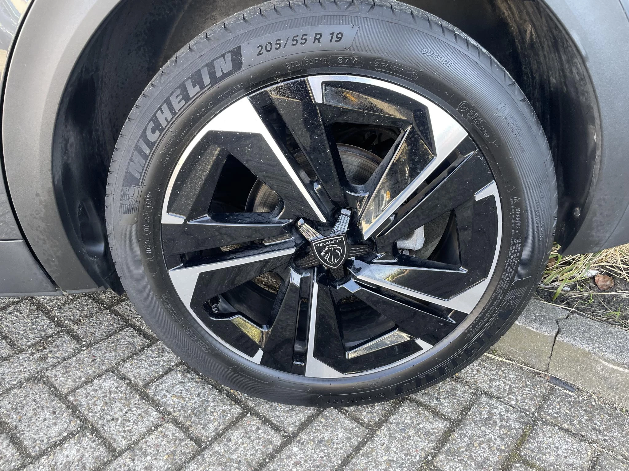 Peugeot-408-image-19