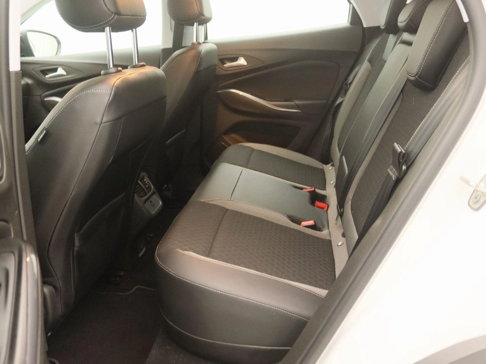 Opel-Grandland X-image-12