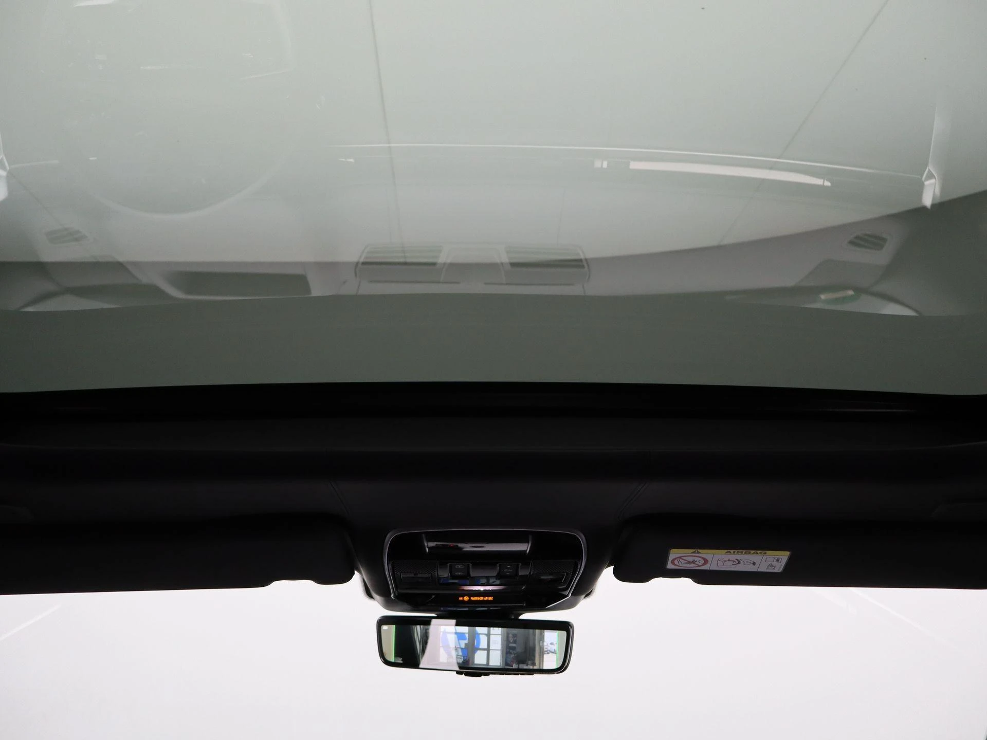 Land Rover-Range Rover-image-40