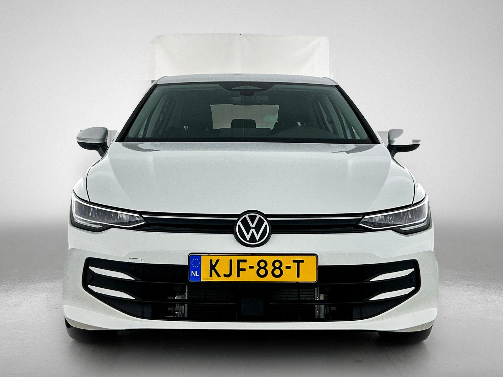 Volkswagen-Golf-image-4