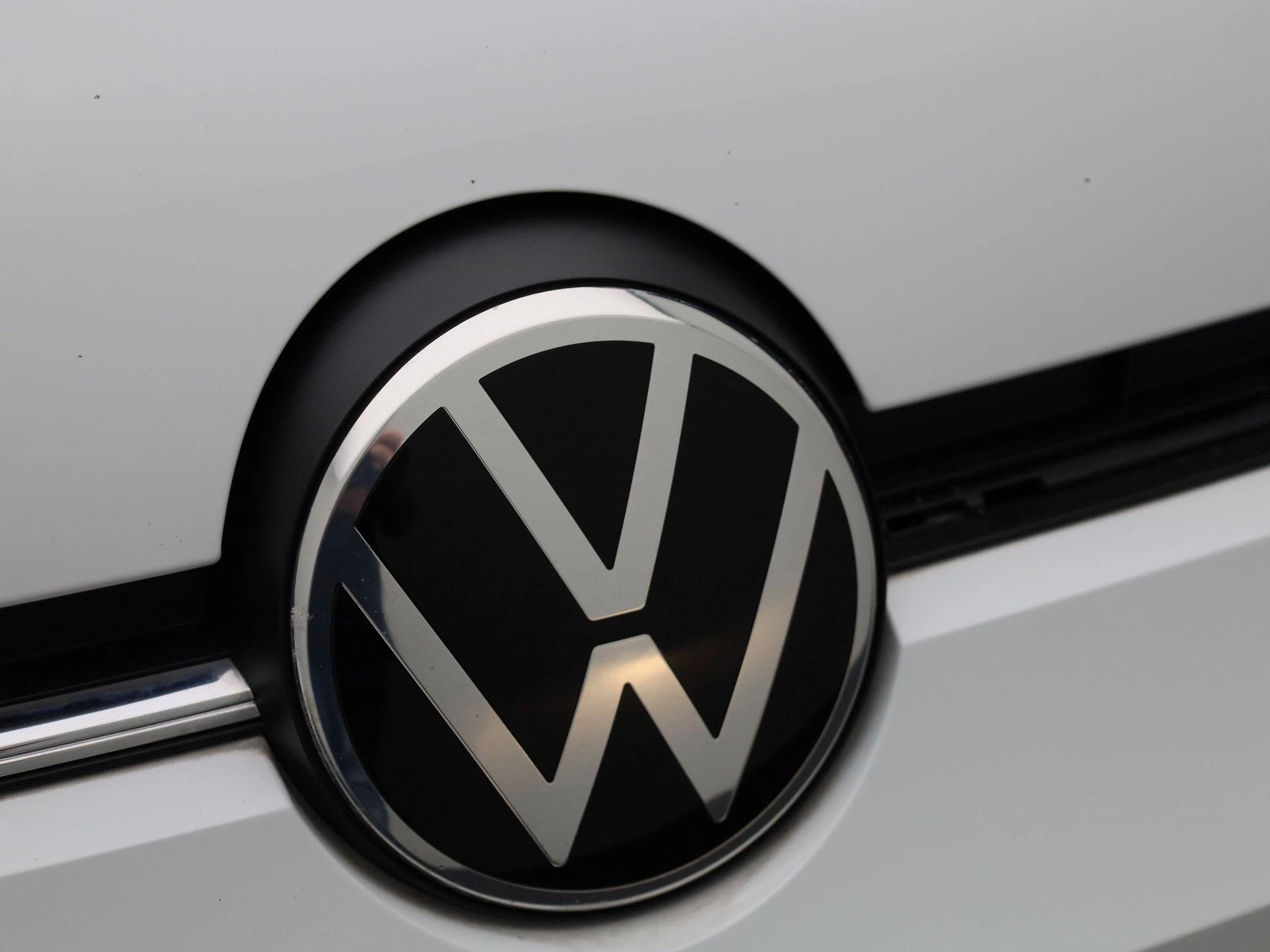 Volkswagen-up!-image-24