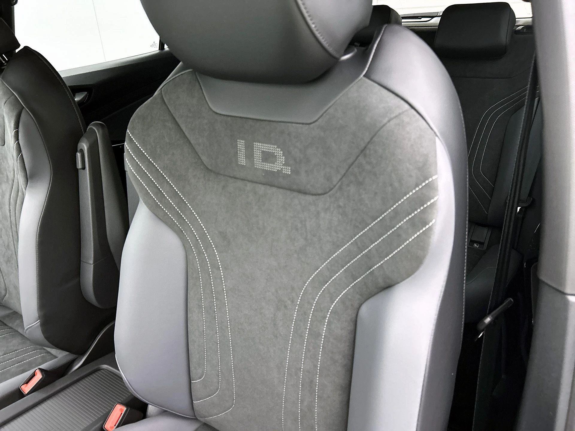 Volkswagen-ID.4-image-12