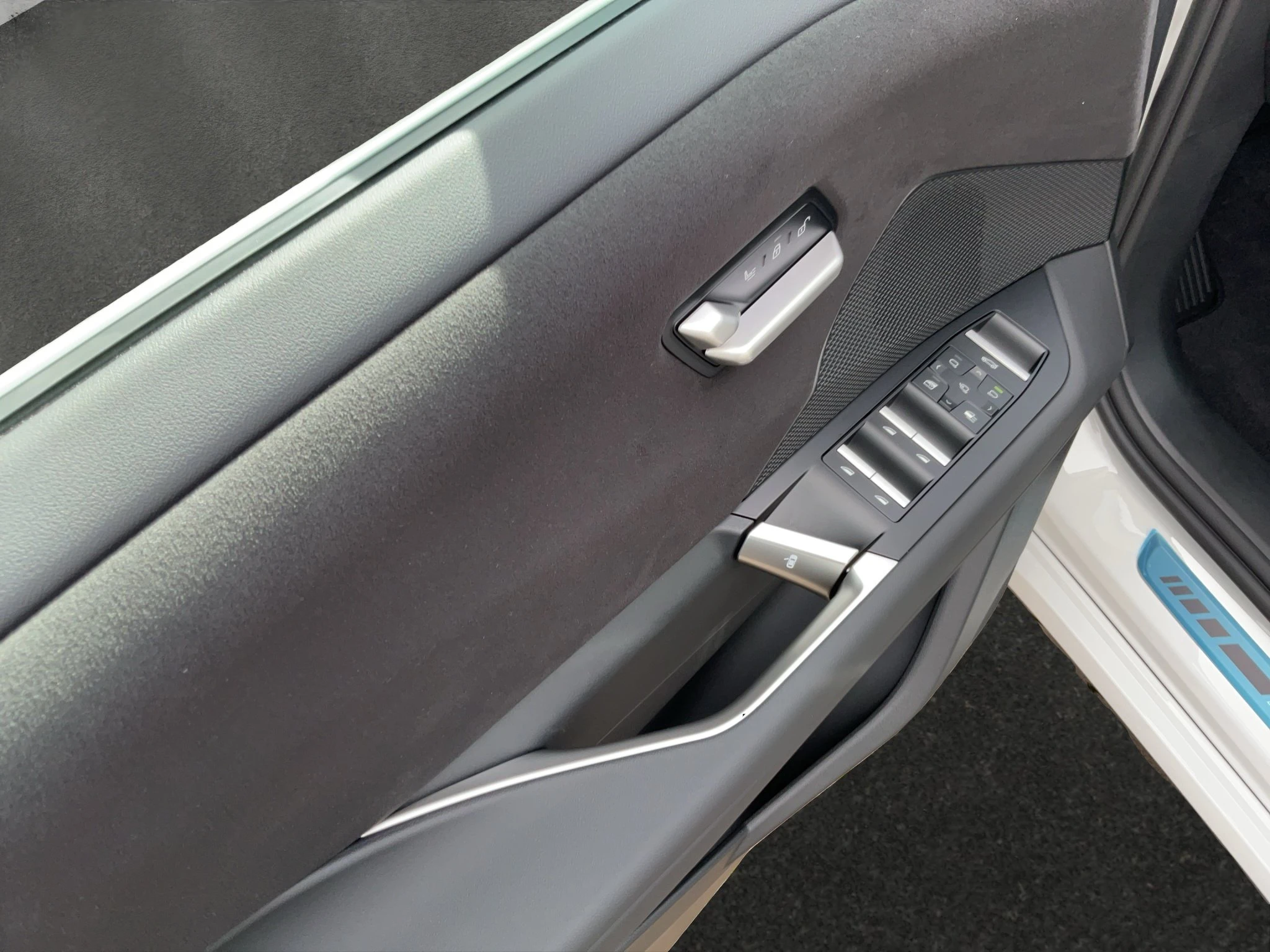BMW-iX3-image-16