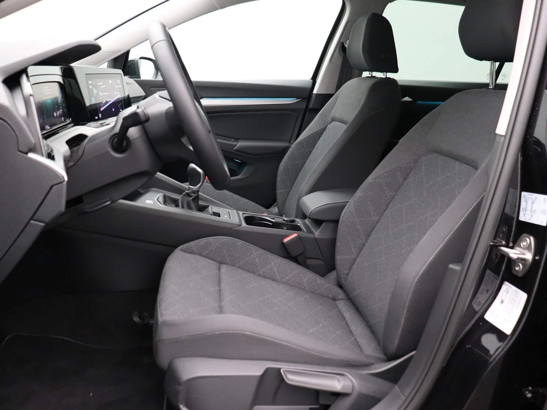 Volkswagen-Golf-image-10