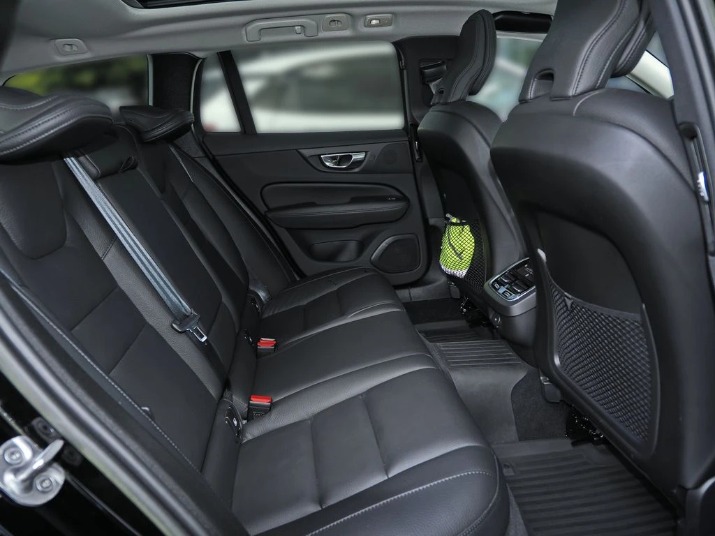 Volvo-V60-image-11