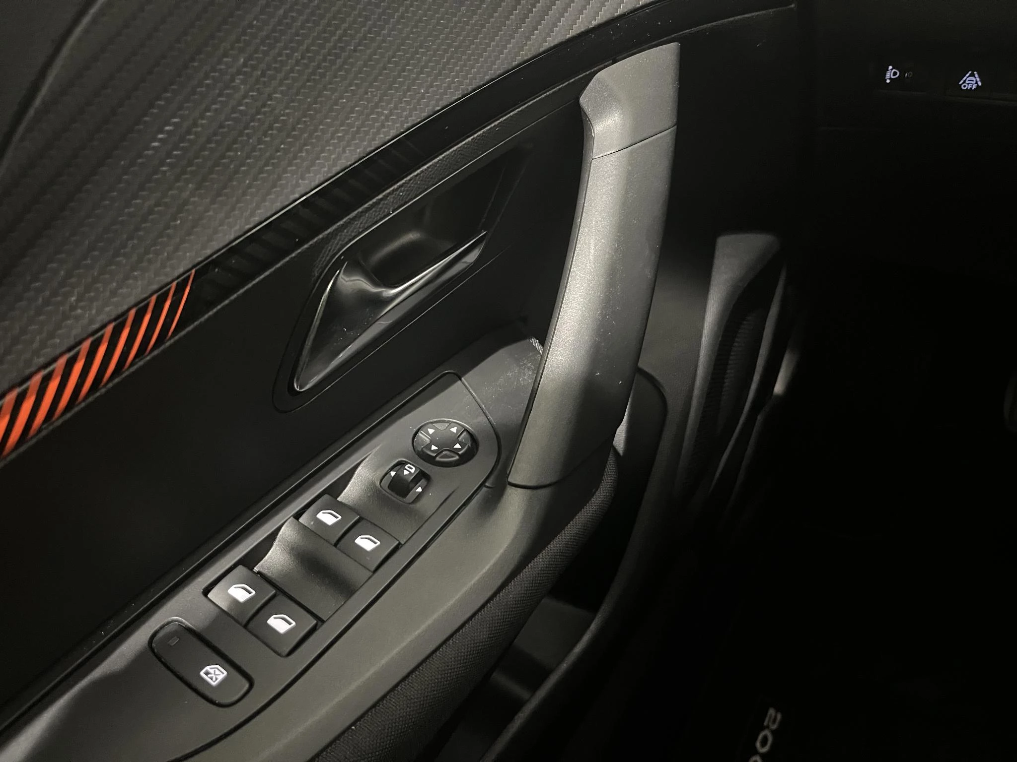 Peugeot-2008-image-10