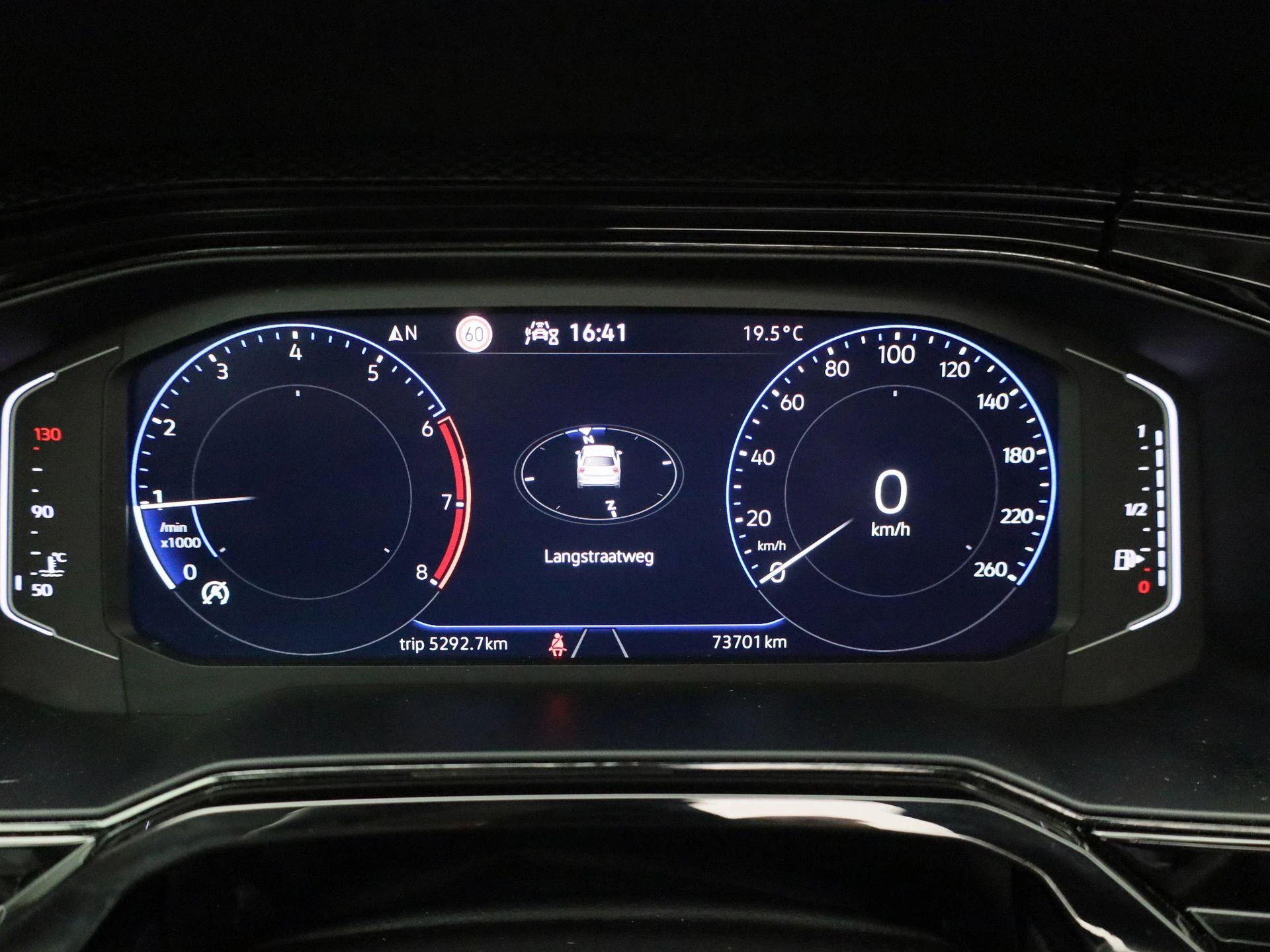Volkswagen-Polo-image-15