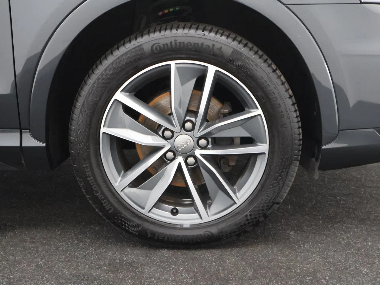 Audi Q3 Audi Q3 1.4TFSI 125PK *LEDER*CRUISE CONTROL*NAVI*CD SPELER*BLTH*PDC*AIRCO*ZETELVERWARMING*...*