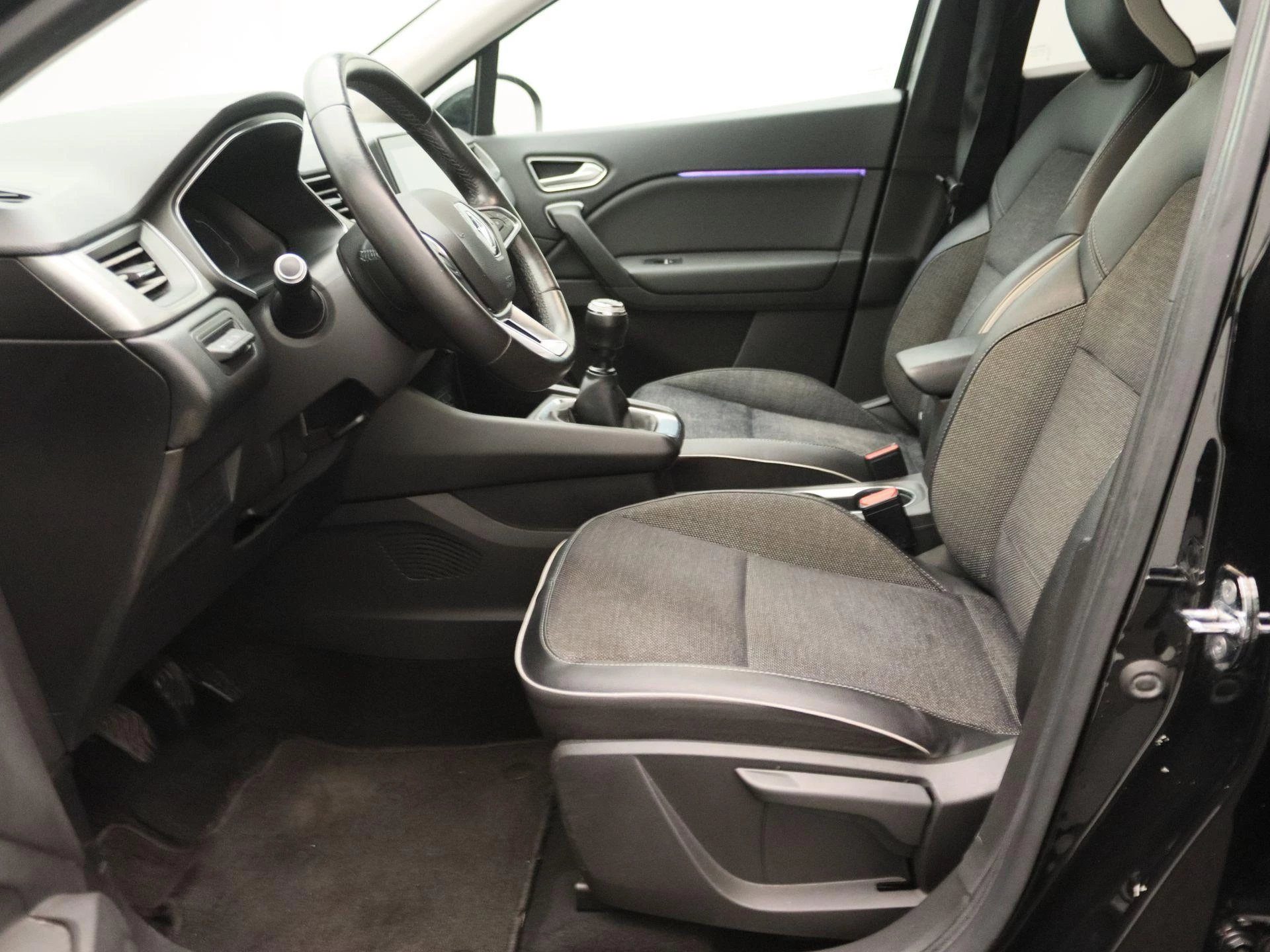Renault-Captur-image-16