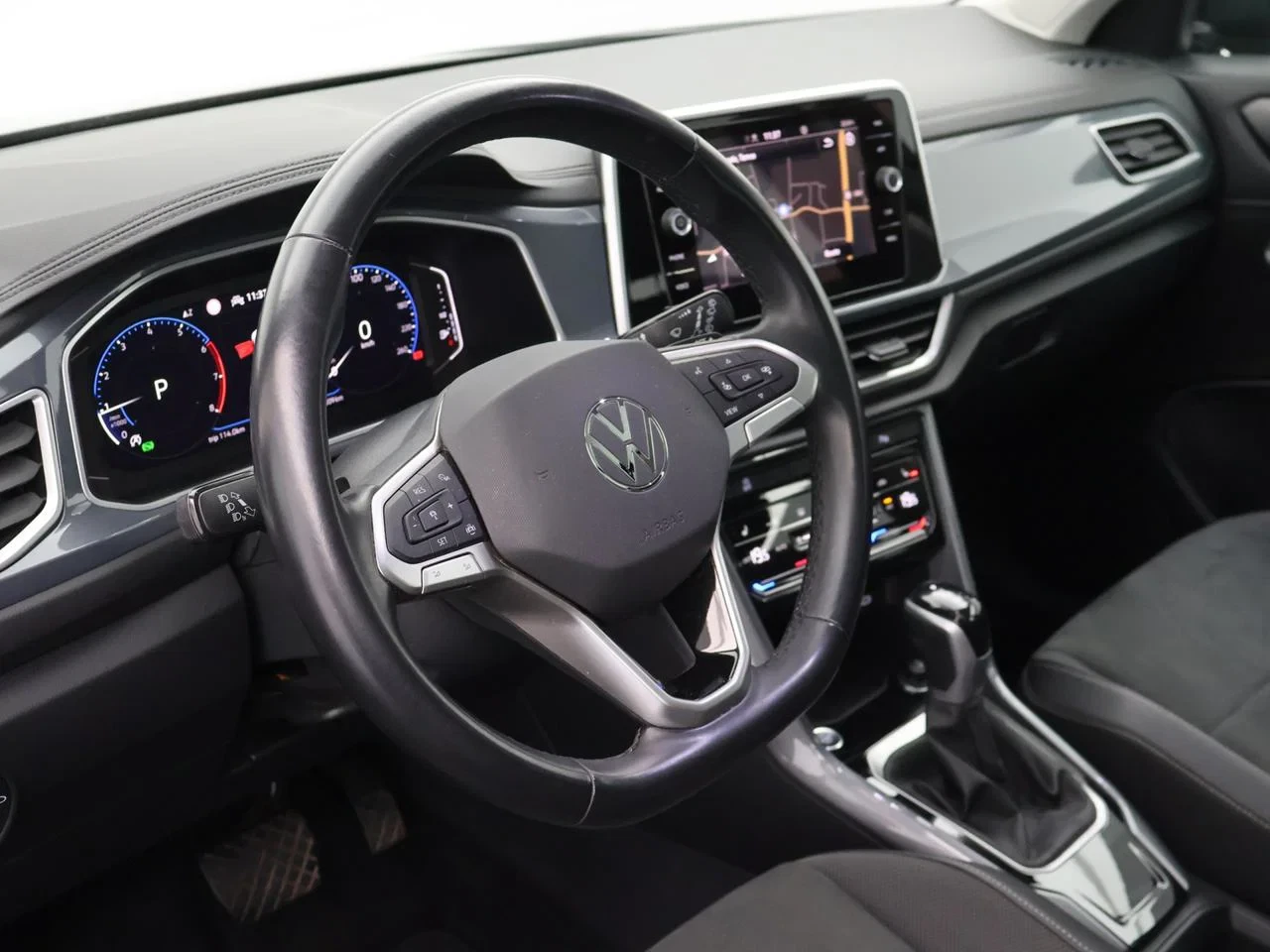 Volkswagen-T-Roc-image-5