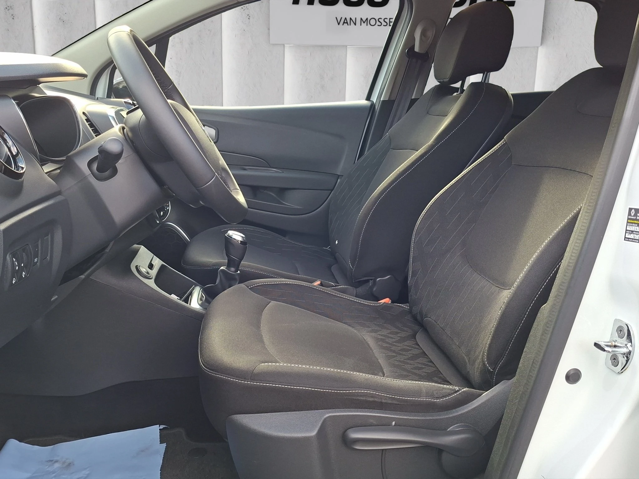 Renault-Captur-image-9