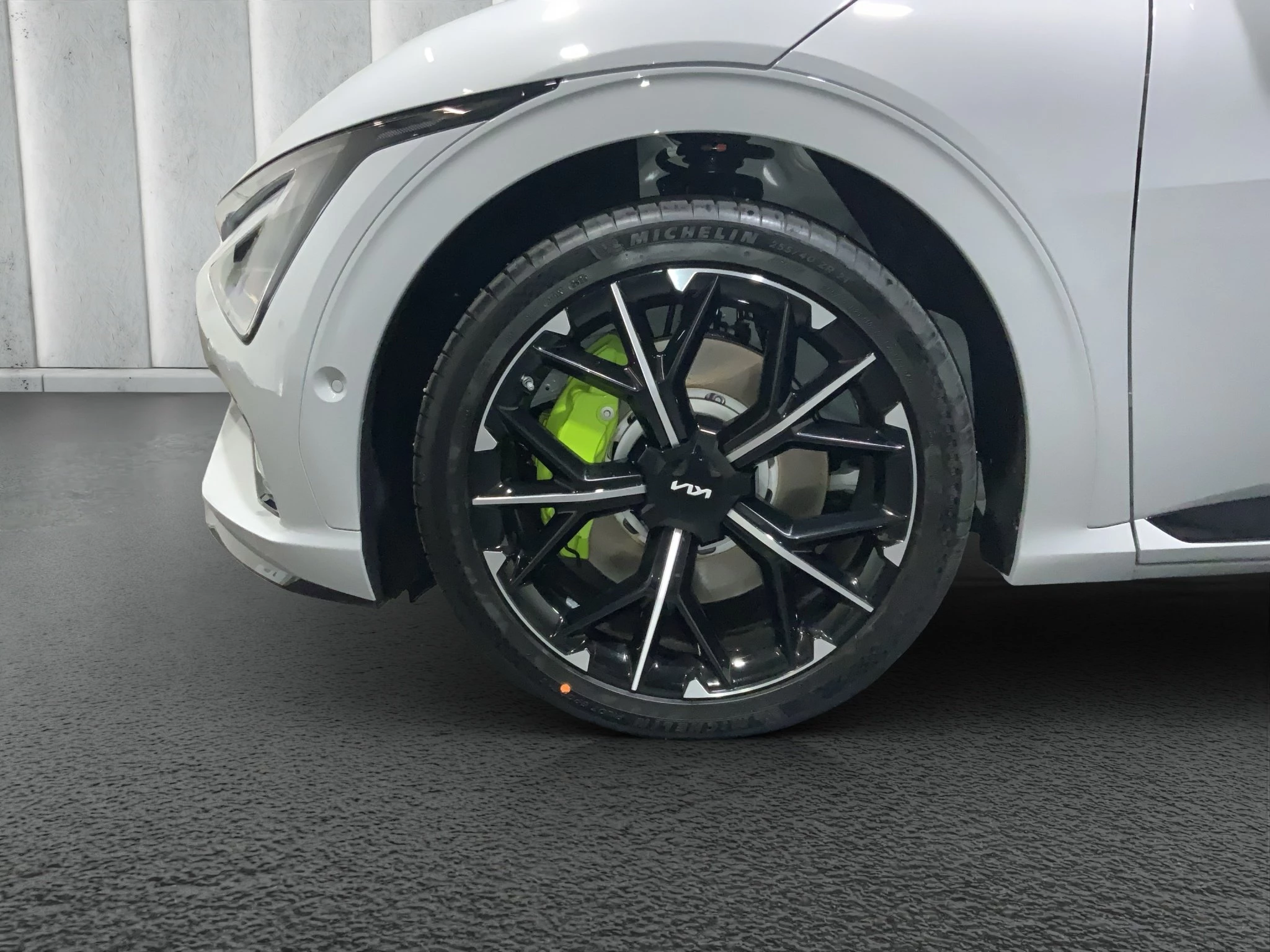 Kia EV6 GT 84 kWh 478 kW Allradantrieb Sports Utility Vehicle. 5-türig