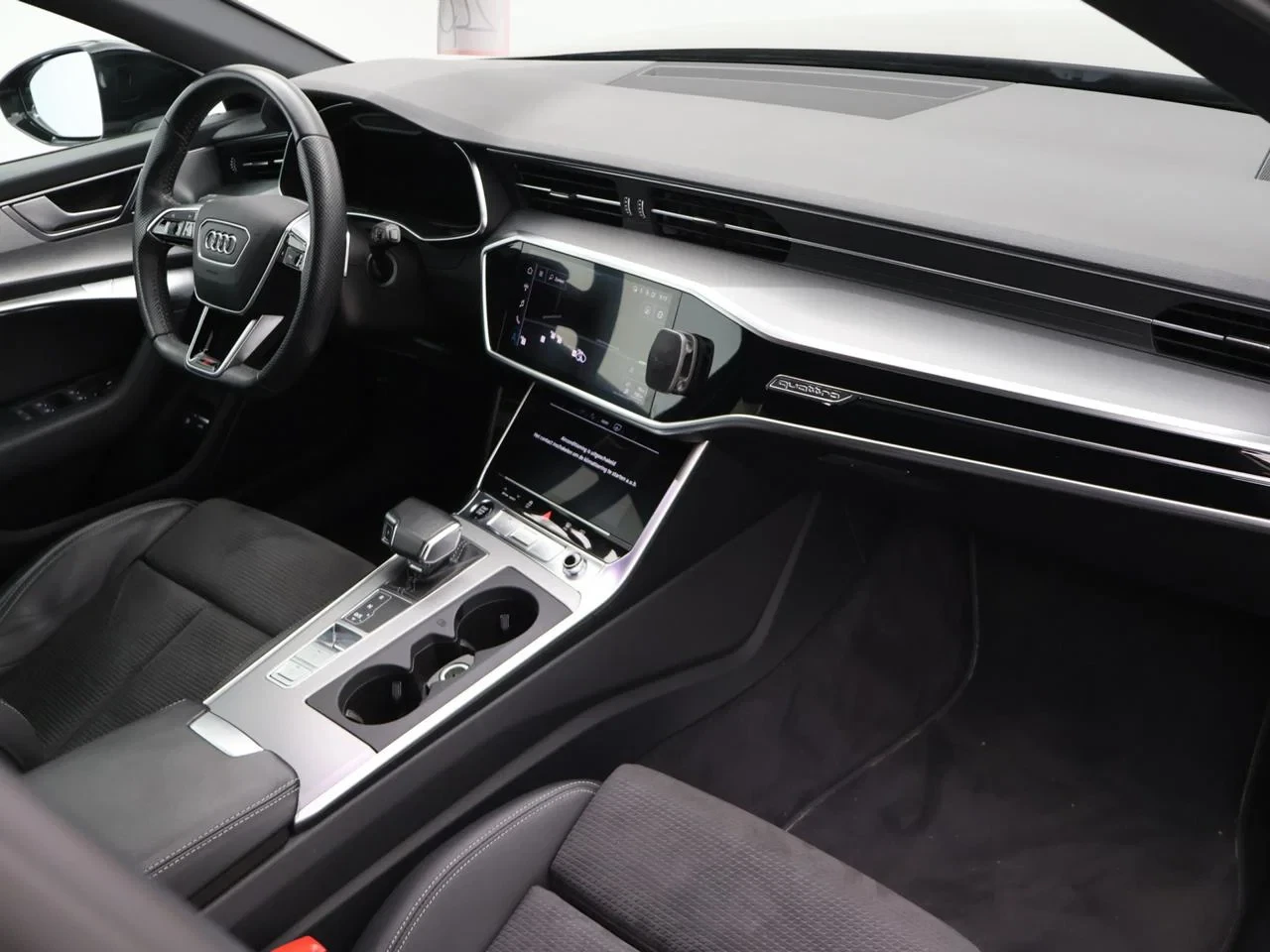 Audi A6 Avant PHEV Audi A6 Avant Competition 55 TFSI e quattro 270(367) kW(pk) S tronic