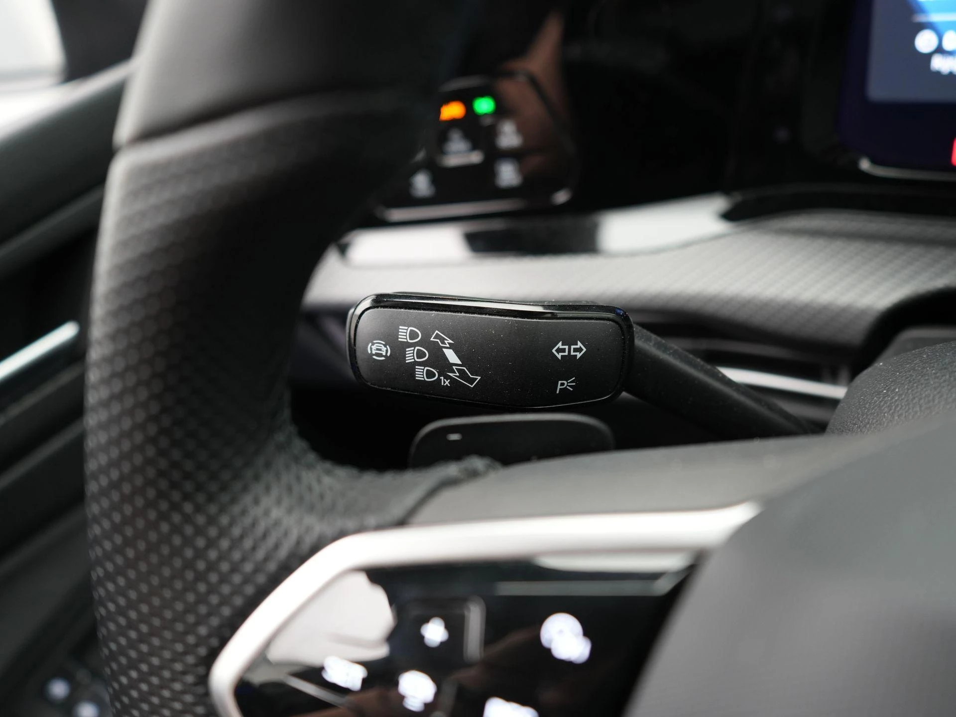 Volkswagen-Golf-image-36