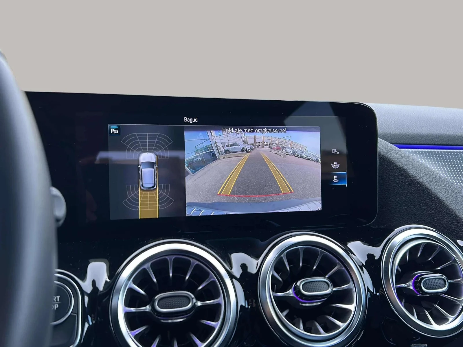 Mercedes-Benz-EQA-image-18