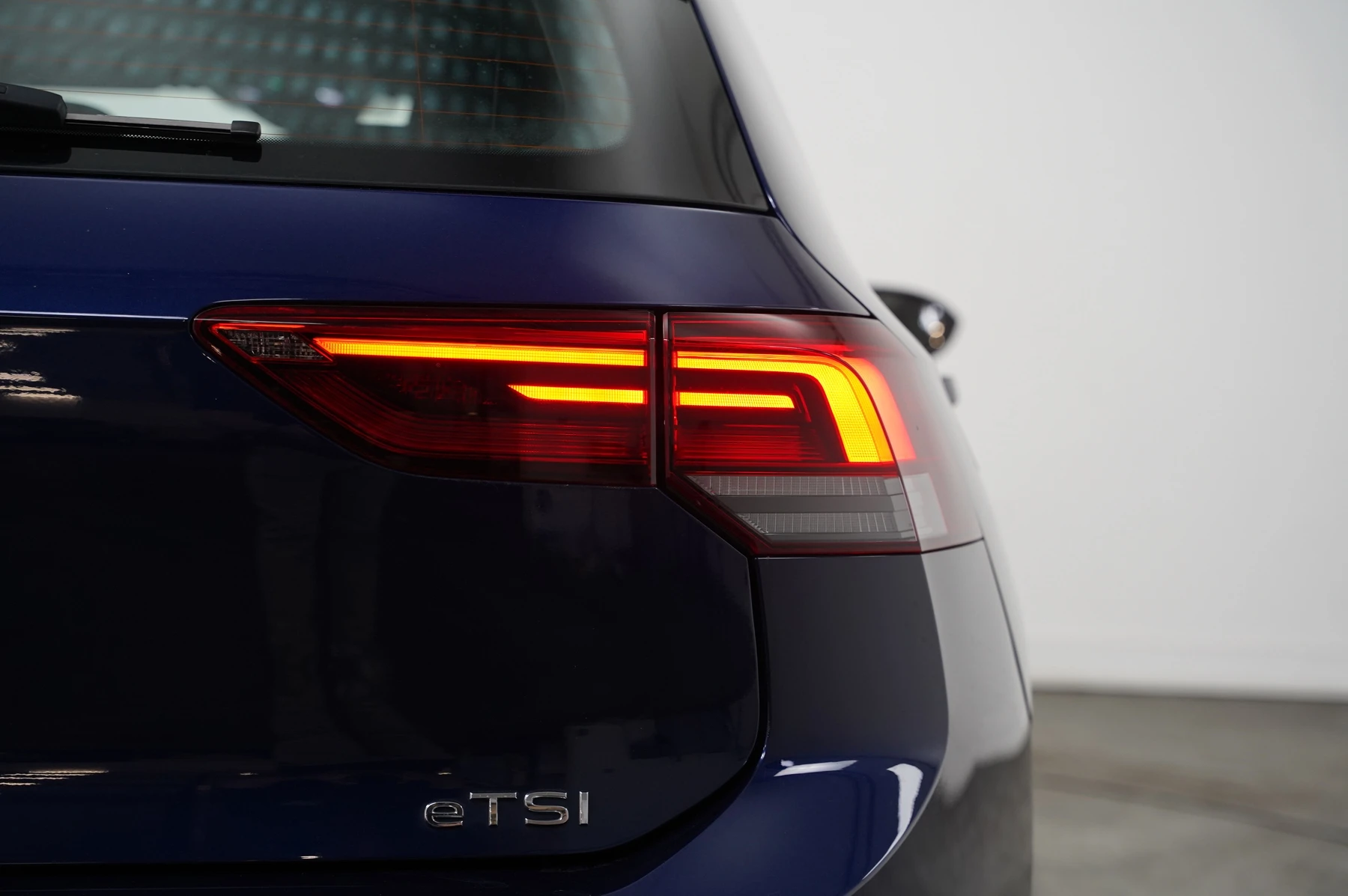 Volkswagen-Golf-image-30