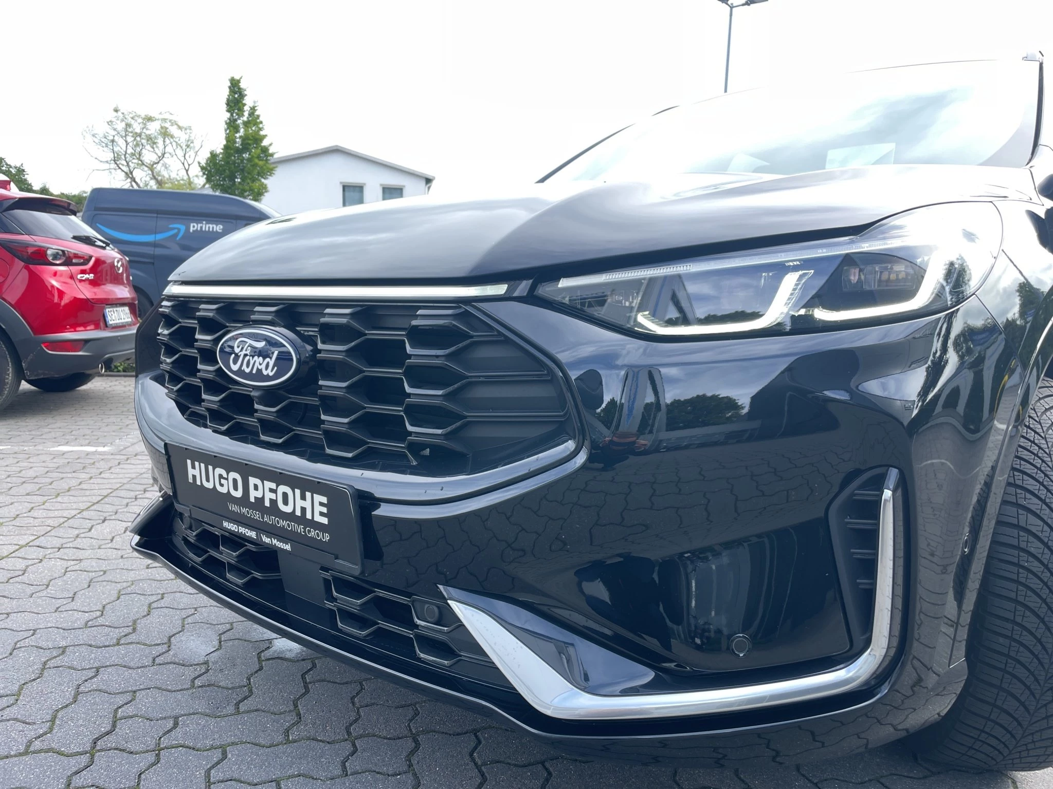 Ford Kuga ST-Line X*PANO*AHK*LED-MATRIX*360GRAD*ACC*NAVI*SOUND-SYS.