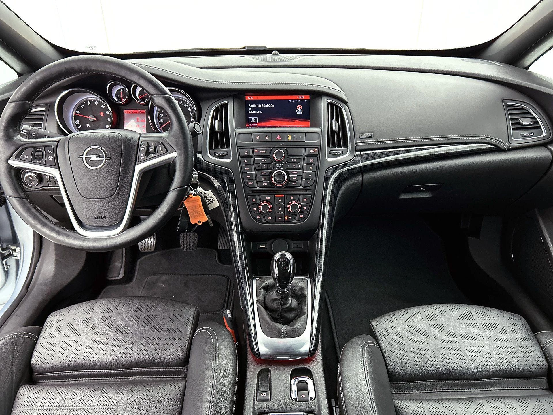 Opel-Cascada-image-17