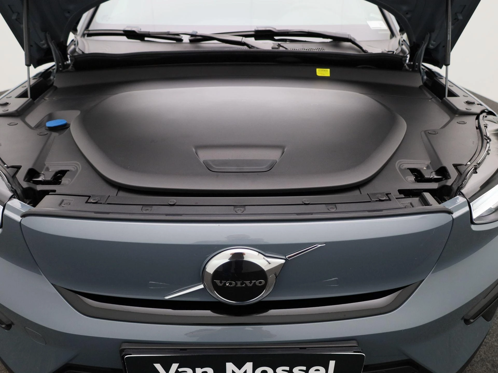 Volvo-C40-image-33