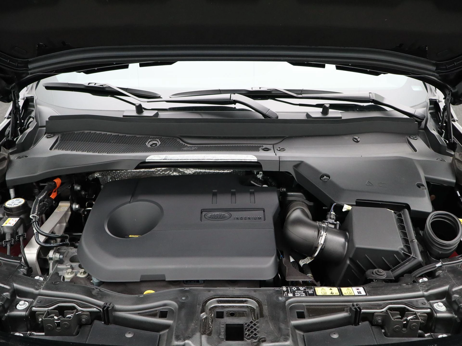 Land Rover-Discovery Sport-image-38